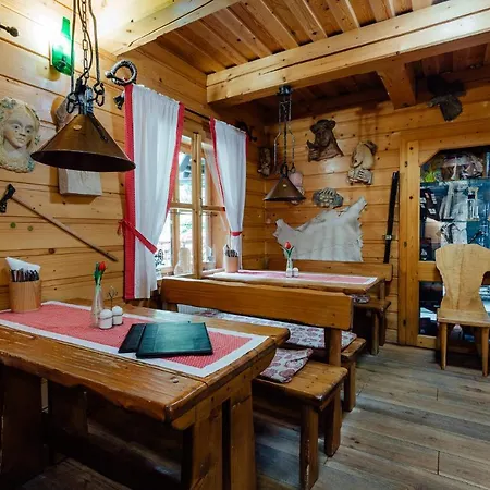 Inn Janosikov Dvor 4*