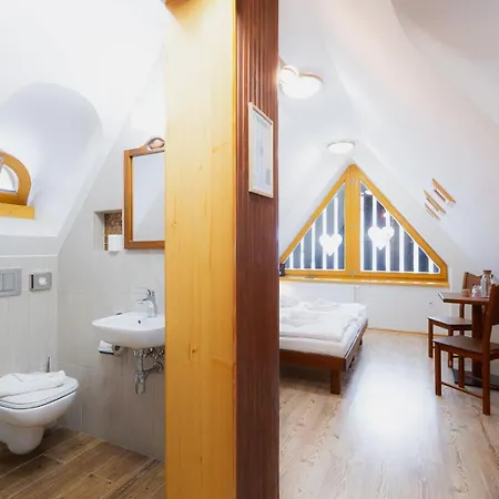 Värdshus Wellness Janosikov Dvor Zázrivá