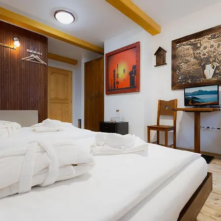 Inn Janosikov Dvor Zazriva